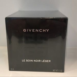 Givenchy Le Soin Noir Leger Face Cream